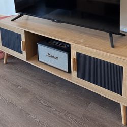 TV stand 