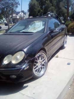 Black Mercedes Benz convertible sports car clk 500