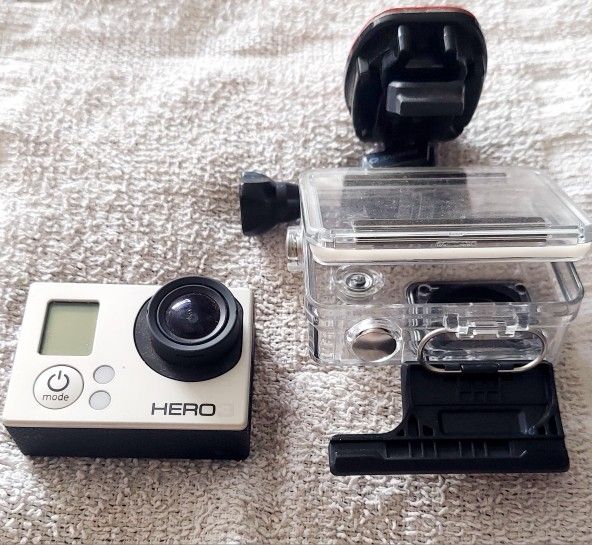 GoPro HERO3 White Edition Action Camera Wi-Fi 301 - White (Silver Edition)