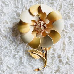 Yellow enamel metal vintage brooch retro costume jewelry