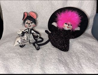 2 Annalee Halloween dolls decorations $15