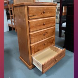 5 drawers dresser / Five drawers dresser