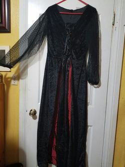 Vampire queen costume
