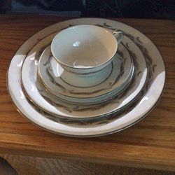 Noritake Gaylord 12 Place Settings — Beautiful Pieces