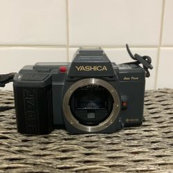 Vintage Yashica 230-AF SLR camera With Lens (READ DESC) 