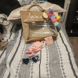 Tote With Accessories 