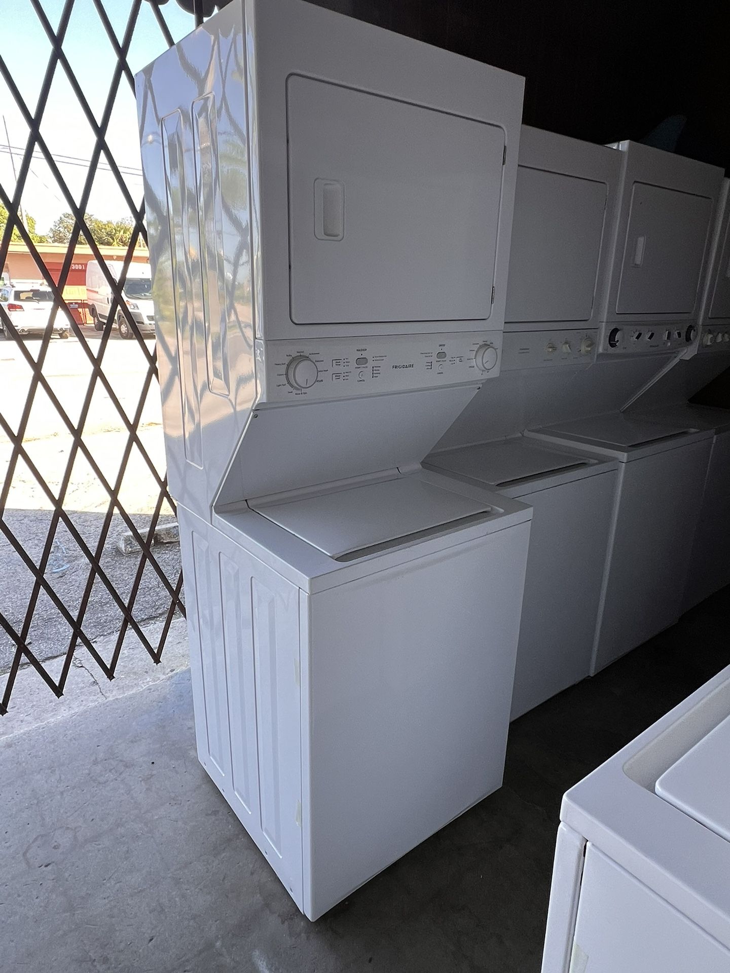 27” Wide Stack Washer And. Dryer Great Condition Pre Owned