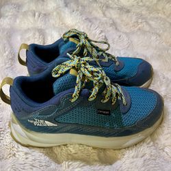 Kids North Face Hiking Shoes Size 2