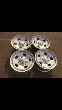 ///// 17" DODGE RAM WHEELS NEW TAKEOFFS //////