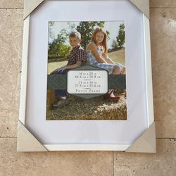 16x20 White Glass Photo Frame With Mat, New