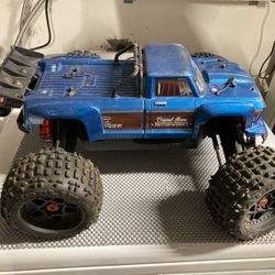 Arrma Notorious. 4s Basher. Excellent Condition.