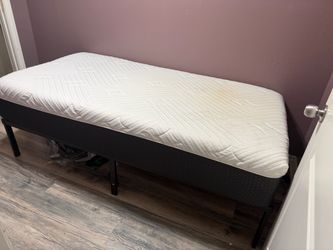 Like new Twin Mattress with Metal Bed Frame