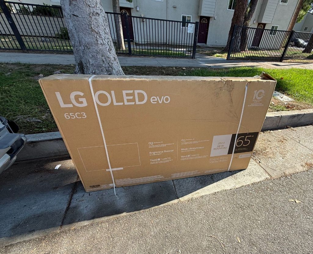 65 “ LG Smart 4K EVO OLED HDR 120HZ TV