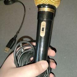 Gold Venturer Uni Directional Dynamic Microphone