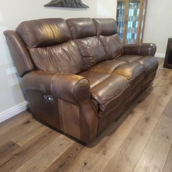 Couches for sale 7'  And 5'  