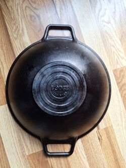 Cast iron wok