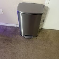 Kitchen Trash Can