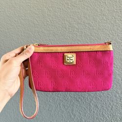 Dooney & Bourke Wristlet 