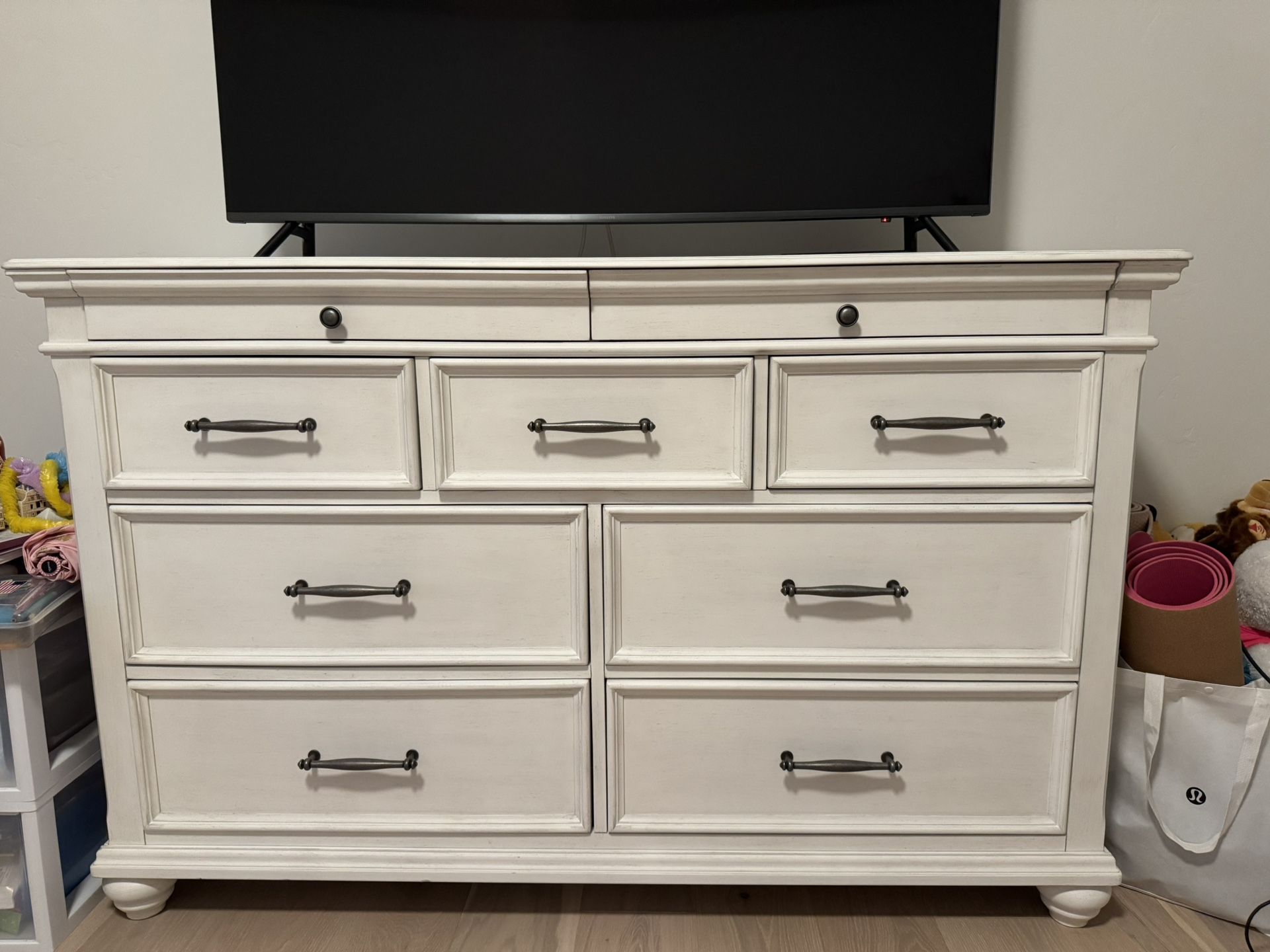 Dresser