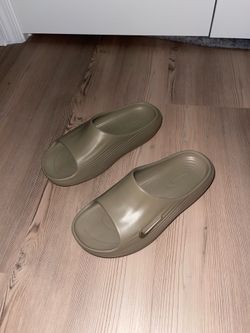Nike ReactX Rejuven8 Slides