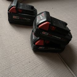 Batteries Bundled Milwaukee M18 XC 3.0/ Milwaukee M18 CP 2.0