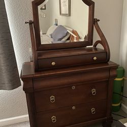 Armoire, 2 Night Stands & Jewelry Drawer W/mirror 
