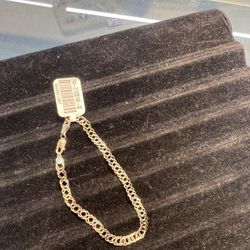 Woman’s Yellow Gold⭐️