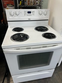 Whirlpool White Electric Stove