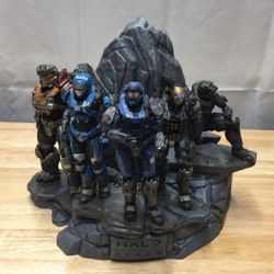 Halo Reach Noble Team Statue Parts Missing