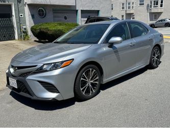 2019 Toyota Camry SE, silver, ~48,000 miles
