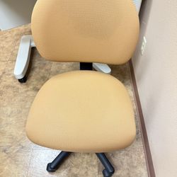 Office Chairs 