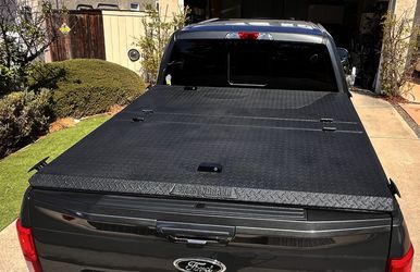 Diamondback SE cover with cross bin 8 for 2015-2020 F-150