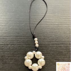 Glass Pearls Flower Mobile Strap