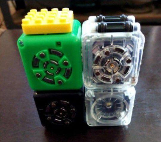 Robotic Cubelets