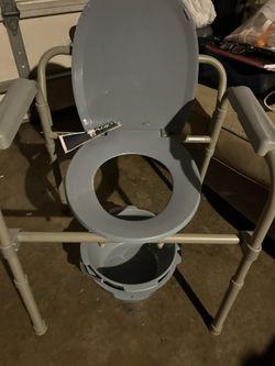 Foldable Toilet