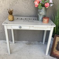 Shabby Chic Entry Way Table Or Small Desk 