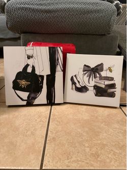 Black and gold wall pictures