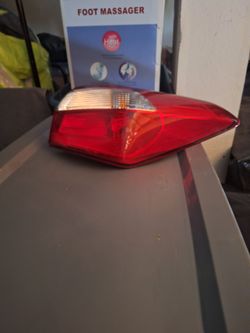 Luz trasera de un kia forte 2016 del motor 1.8