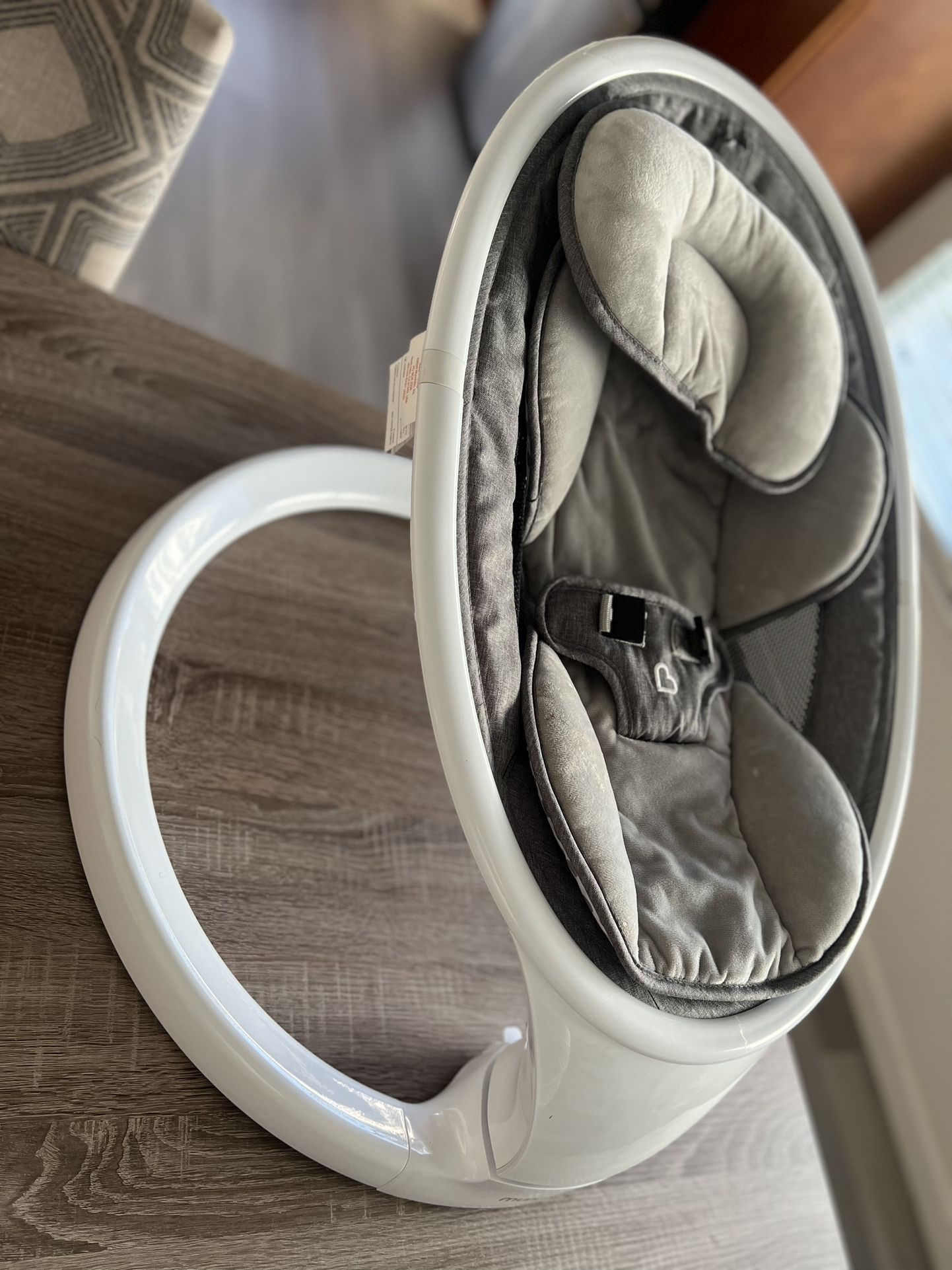 Munchkin Bluetooth Enabled Baby Swing