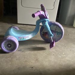 Disney Frozen 10" Tricycle 