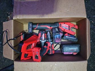 Milwaukee tools and batteries dwelt battery