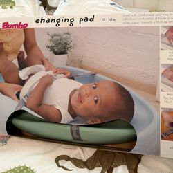 Bumbo Changing Pad- Green- Like new 