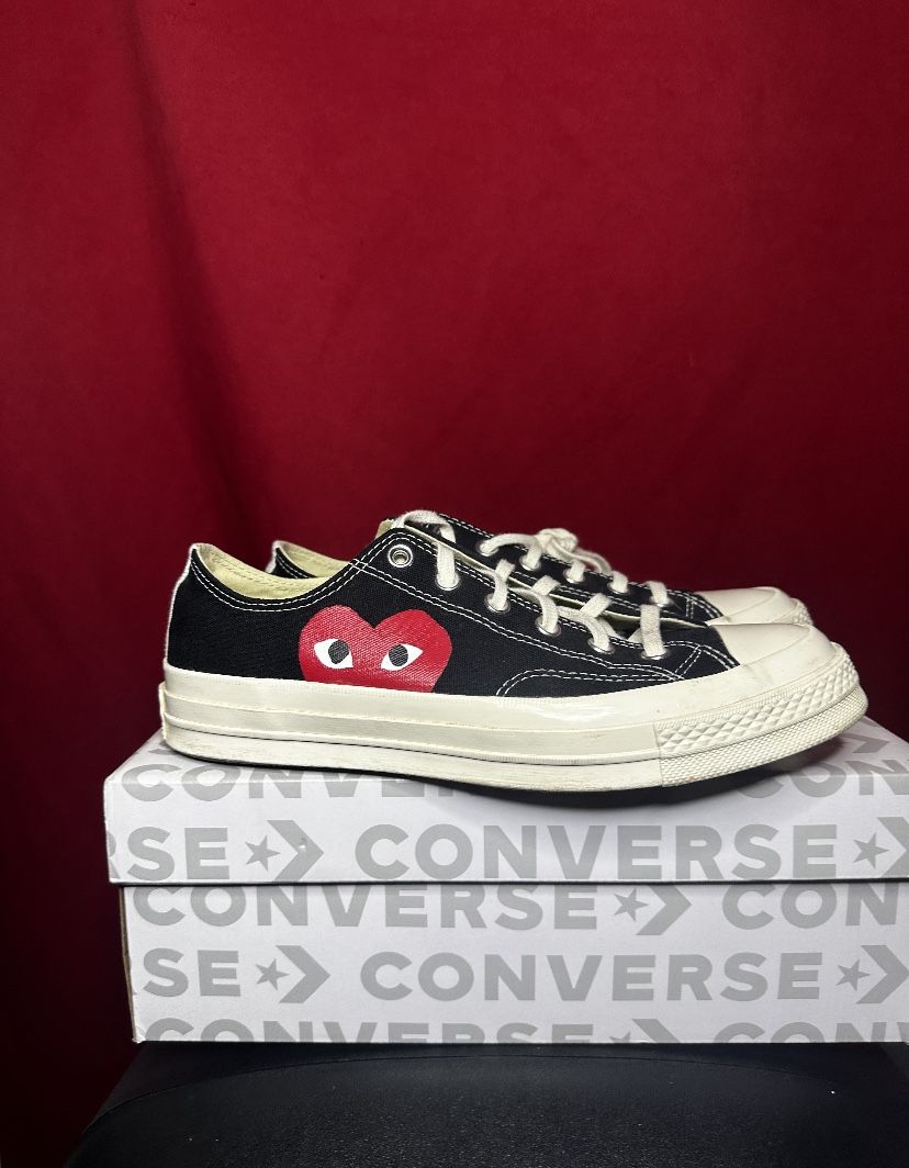 size 8-9 comme de garçons converse like new