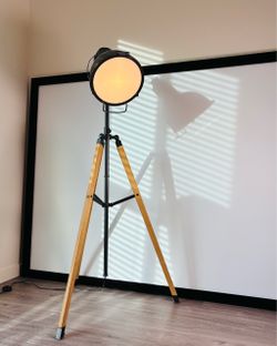 Ethan Allen Retro Photographer’s Floor Lamp Tripod Industrial