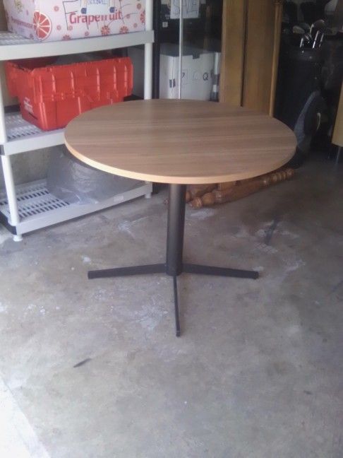Round table