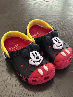 Disney Mickey Mouse crocs size 7 toddler