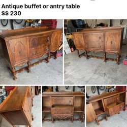 Antiqe Buffet Or Sntry Tsble