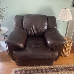 One Person Love Seat - Sofa / Couch ((free))