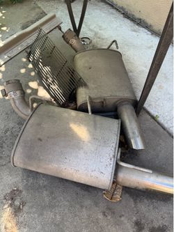 05-09 ford mustang muffler
