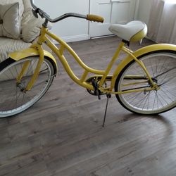 New Legacy Schwinn Women's Bike Yellow